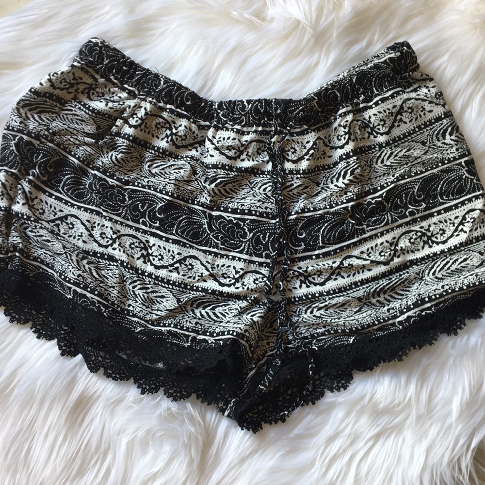 Soft black & white shorts